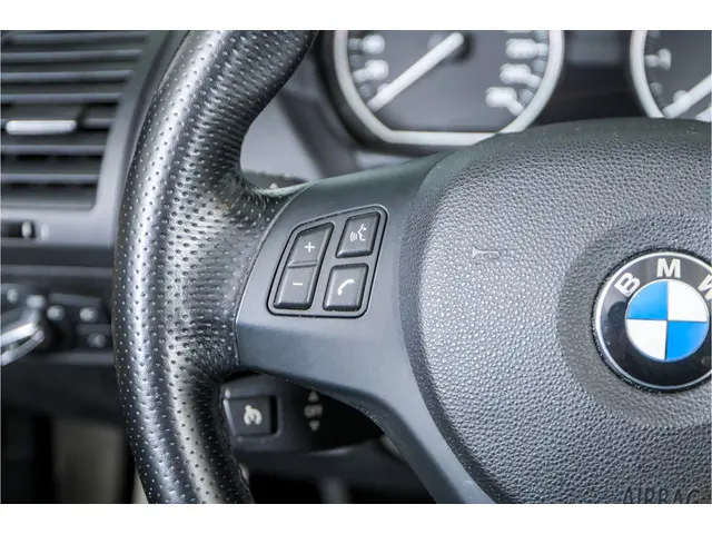 BMW 1 Serie Cabrio 120i High Executive 2012 Benzine 19