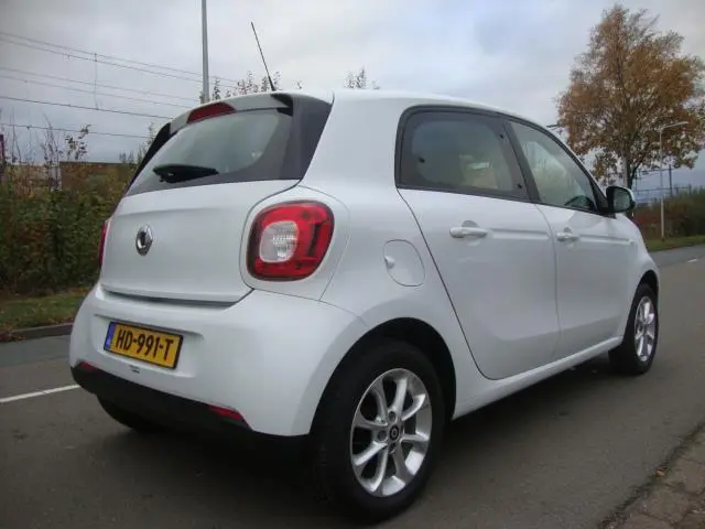 Smart Forfour 1.0 Joy Edition ( BJ 2015 +Airco ) 2015 Benzine 3