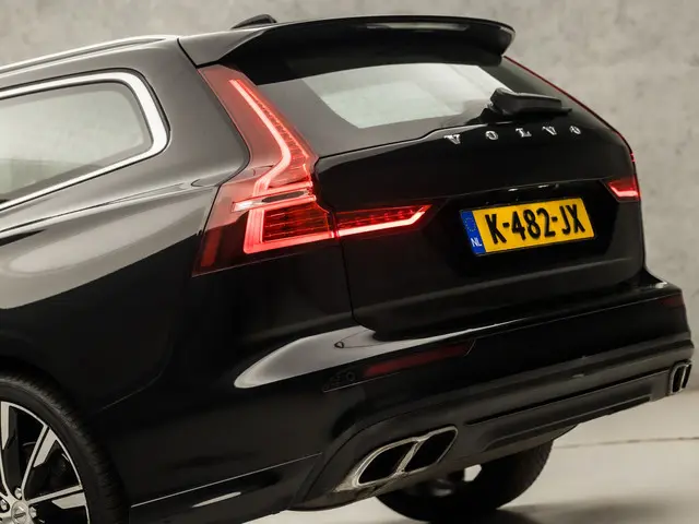 Volvo V60 2.0 B3 Inscription Sport 2021 Benzine 18