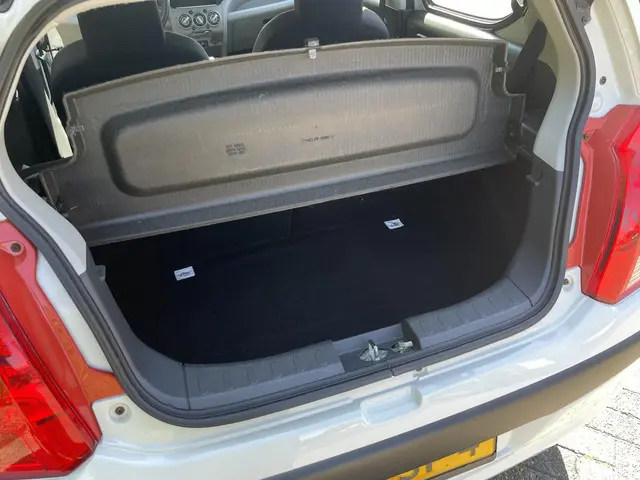 Nissan Pixo 1.0 Look 2012 Benzine 17