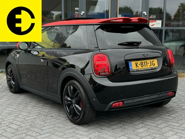 MINI Electric Mini Charged 33 kWh 2020 Elektrisch 8