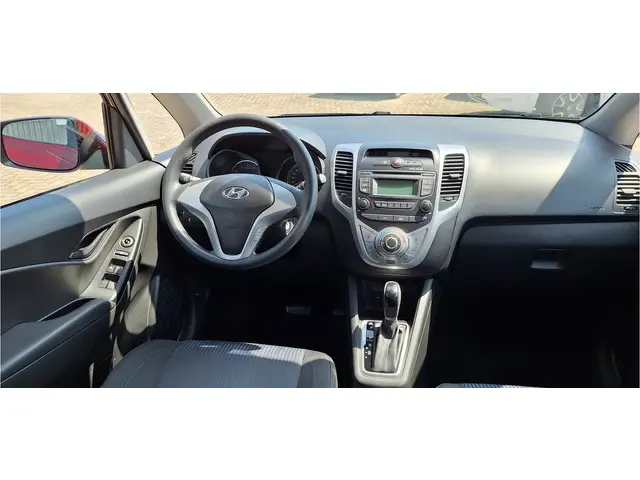 Hyundai ix20 1.6i Premium AUTOMAAT + 66100 km 2016 Benzine 12
