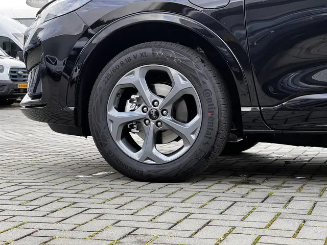 Ford Kuga 2.5 PHEV ST-Line 2026 Hybride Benzine 7