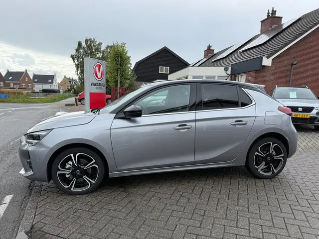 Opel Corsa 1.2 Ultimate 100PK RIJKLAARPRIJS! 2023 Benzine 4