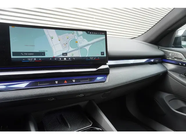 BMW 5 Serie 550e xDrive 2024 Hybride Benzine 20