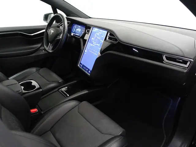 Tesla Model X 90D Base 2017 Elektrisch 25