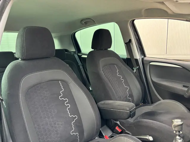 Fiat Punto Evo 0.9 TwinAir Lounge 2015 Benzine 16