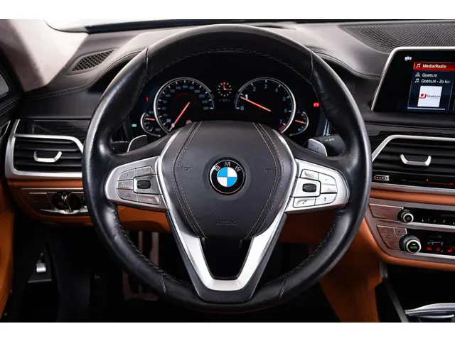 BMW 7 Serie 750i xDrive High Executive 2018 Benzine 13