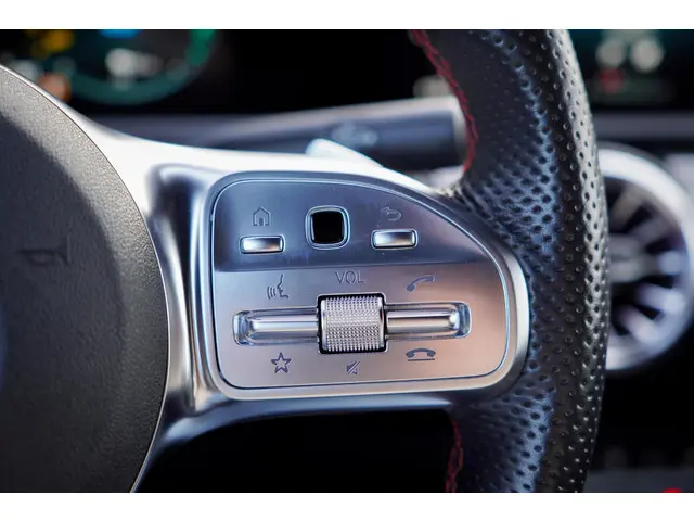 Mercedes-Benz CLA 250 e AMG Line 2023 Hybride Benzine 27