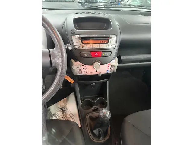 Toyota Aygo 1.0 VVT-i Now Airco 2013 Benzine 10