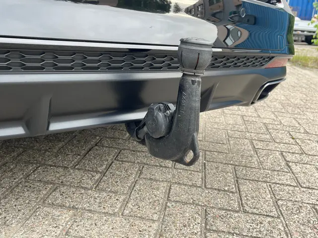 Audi A4 Avant 40 TFSI S-Line Competition 2023 Benzine 20