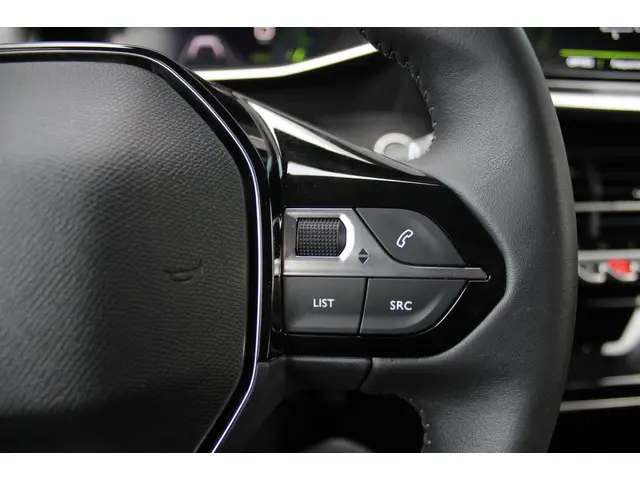 Peugeot 208 1.2 PureTech Allure Pack 2023 Benzine 18