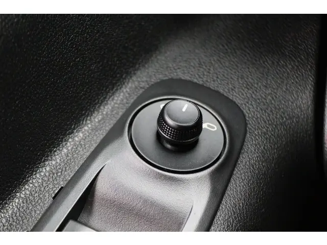 Opel Combo 1.5D L1H1 Edition 2020 Diesel 28