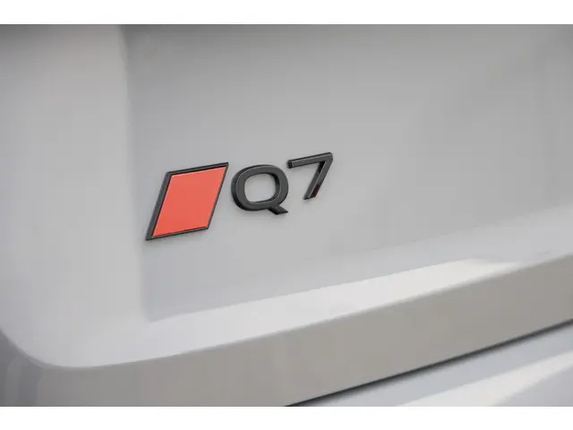 Audi Q7 55 TFSI e quattro S-Line 2022 Hybride Benzine 31
