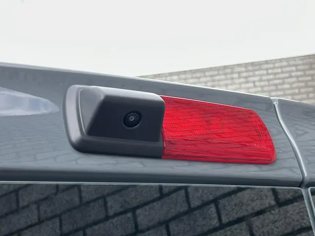 Renault Trafic 2.0 dCi 150 T29 L2H1 DC Luxe 2023 Diesel 45