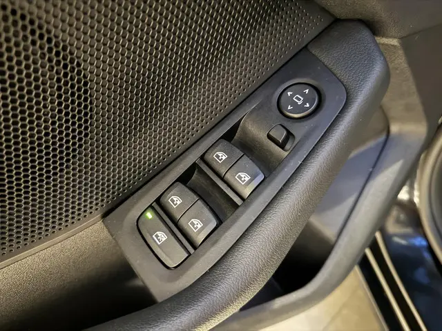 BMW 1 Serie 116i 2024 Benzine 11