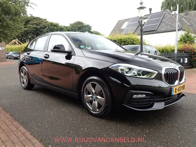 BMW 1 Serie 118i 2021 Benzine 3