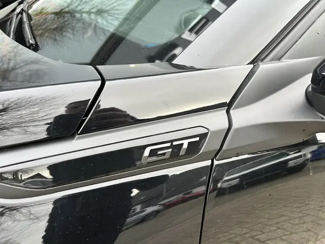 Peugeot 2008 1.2 Hybrid 145 PK GT 2025 Hybride Benzine 43