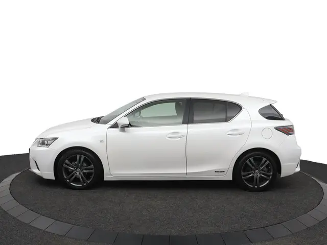 Lexus CT 200h 25th Edition 2015 Hybride Benzine 3