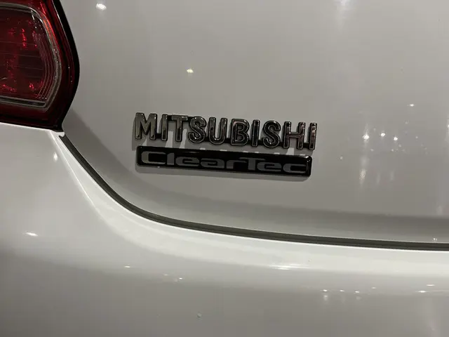 Mitsubishi Space Star 1.0 Intense 2015 Benzine 12