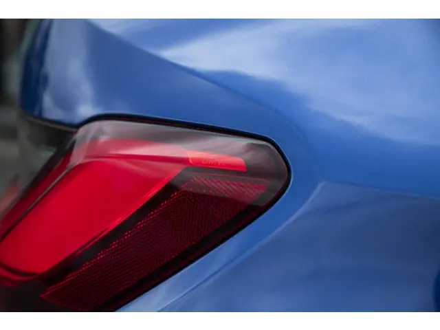 BMW 3 Serie 320i High Executive 2020 Benzine 34