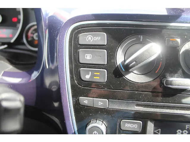 Volkswagen up! 1.0 CLUB high up! BlueMotion 2015 Benzine 20