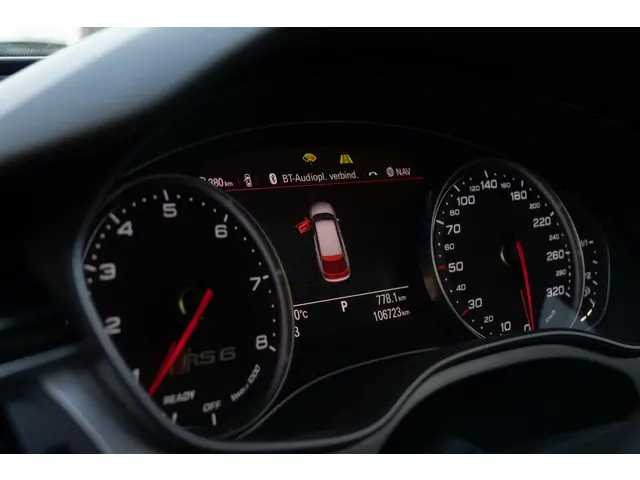 Audi RS6 Avant 4.0 TFSI RS 6 quattro 2015 Benzine 5