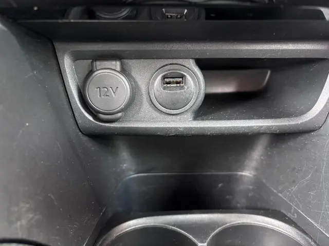 Peugeot 2008 1.2 PureTech Allure 2018 Benzine 33