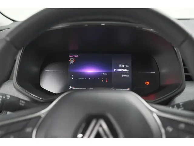 Renault Clio TCe 90 GPF Evolution 2024 Benzine 38
