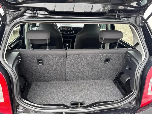 Volkswagen up! 1.0 move up! BlueM. 2015 Benzine 8
