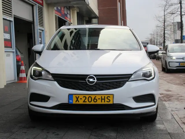 Opel Astra 1.0 Edition 5 Deurs Airco PDC 2016 Benzine 12