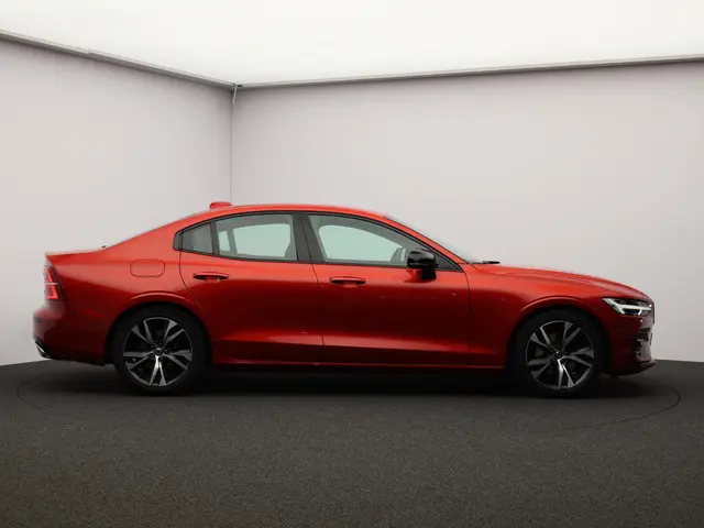 Volvo S60 2.0 B3 R-Design 2020 Benzine 6