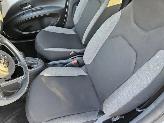 Toyota Aygo X 1.0 VVT-i S-CVT Play,(btw auto) 2025 Benzine 16