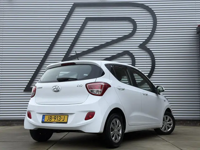 Hyundai i10 1.0i i-Motion Comfort Plus 2016 Benzine 3