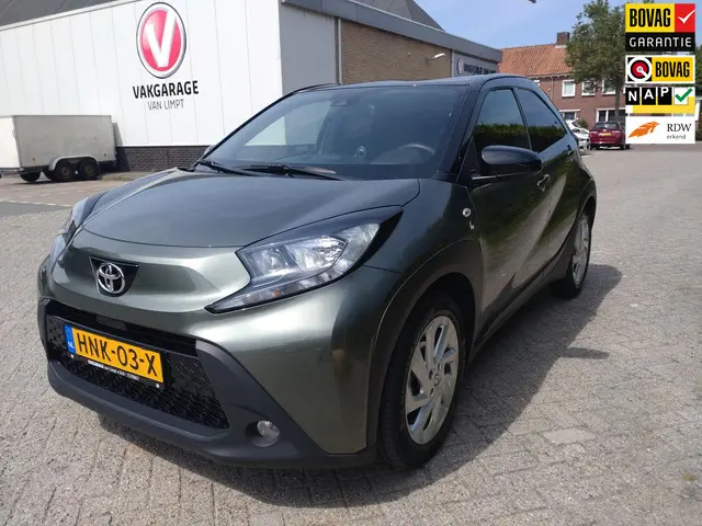 Toyota Aygo X 1.0 VVT-i S-CVT first 2022 Benzine
