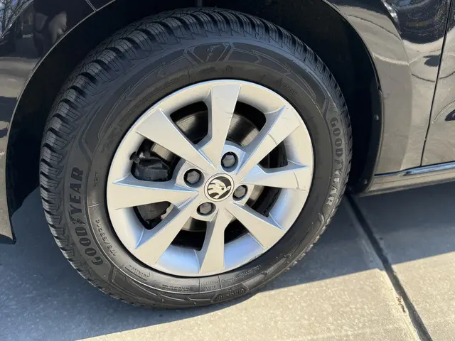 Škoda Citigo 1.0 60pk MPI Greentech Style 2019 Benzine 3