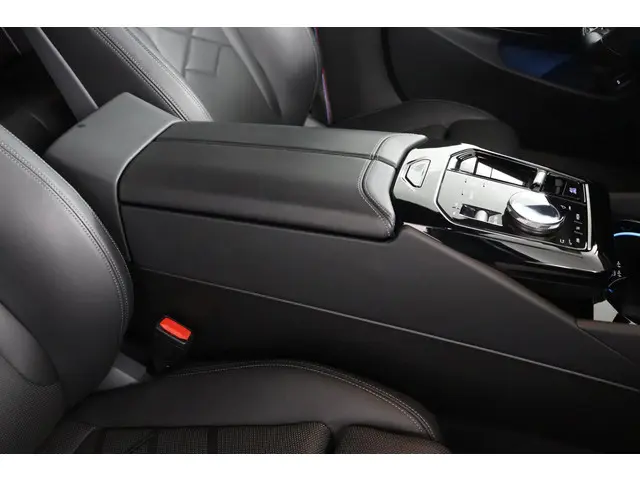 BMW i5 M60 xDrive 84 kWh 2024 Elektrisch 82