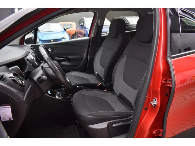 Renault Captur TCe 120 Dynamique 2017 Benzine 12