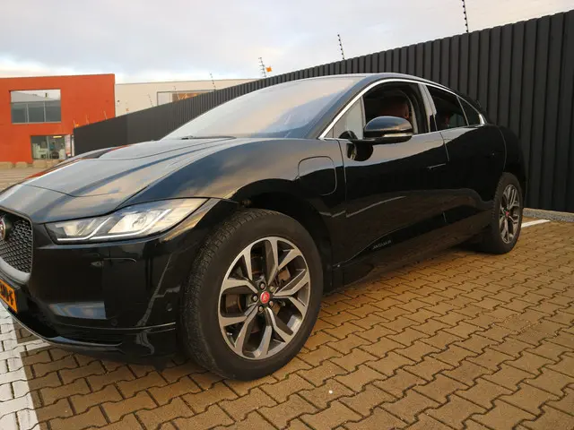 Jaguar I-PACE EV400 S 90 kWh 2018 Elektrisch 12