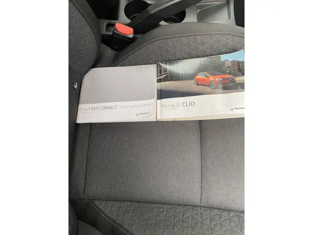 Renault Clio 1.0 TCe Zen 2020 Benzine 25