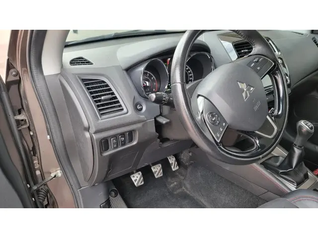 Mitsubishi ASX 1.6 Cleartec Connect Pro+ 2018 Benzine 17