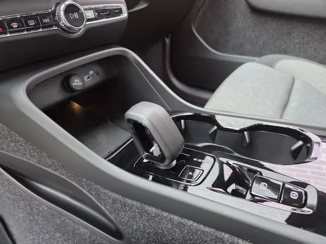 Volvo XC40 B4 197 pk Plus Dark Aut 2025 Benzine 11