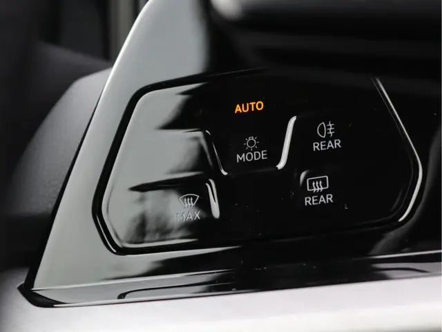 Volkswagen Golf Variant 1.0 TSI Life 2022 Benzine 25