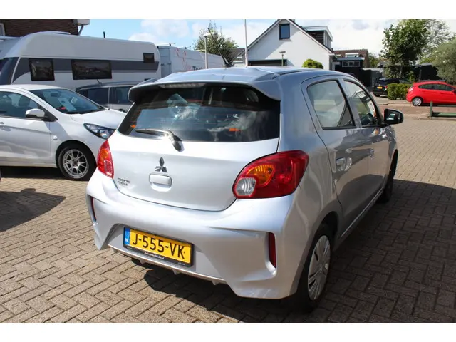 Mitsubishi Space Star 1.0 Cool+ 2020 Benzine 6