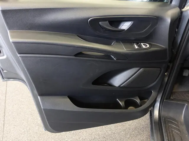 Mercedes-Benz Vito 114 CDI Lang Automaat 2023 Diesel 11