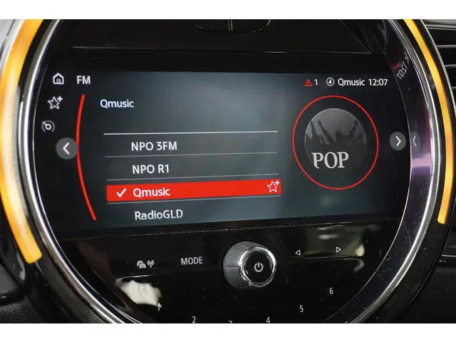 MINI Clubman Cooper 2022 Benzine 24