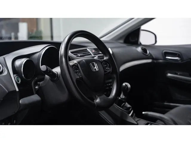 Honda Civic 1.4 Elegance Business Edition 2016 Benzine 33