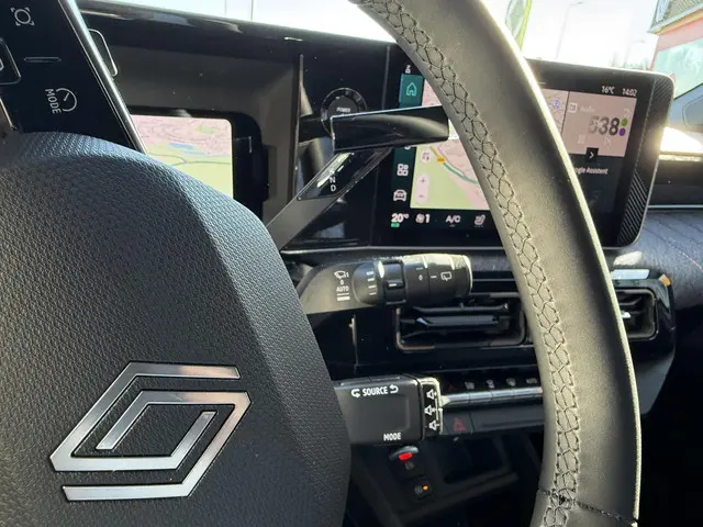 Renault 4 comfort range techno 52 kWh 2025 Elektrisch 23