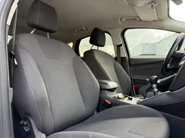 Ford Focus 1.0 EcoBoost 5drs Titanium 2013 Benzine 11
