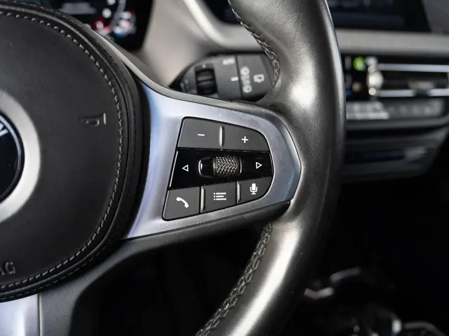 BMW 1 Serie 116i 2021 Benzine 24